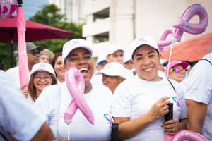 caminata de la cinta rosada y celeste