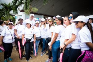 caminata de la cinta rosada y celeste