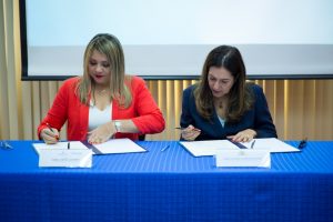 firma de acuerdo para erradicar el trabajo infantil Mitradel- Casa Esperanza