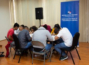 Jóvenes de Aprender Haciendo se capacitan en habilidades para la vida y el trabajo