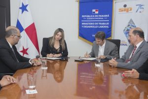 Mitradel y SIP suscriben convenio de cooperación académico y científico