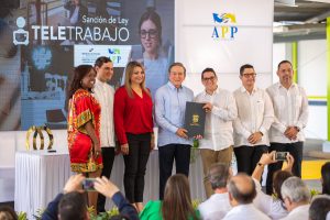 Presidente Cortizo Sanciona Ley que regula el Teletrabajo en Panamá