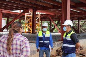 En Herrera vigilan cumplimiento de protocolos tras la reapertura de la construcción