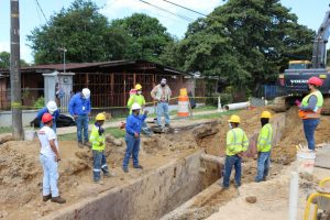 Recorren proyectos de construcción en Veraguas para verificar que cumplan con las normas de seguridad
