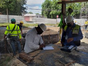 Verifican que proyectos de construcción en Los Santos cumplan con las normas laborales y de bioseguridad