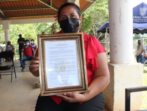 MITRADEL e IPACOOP entregan personería jurídica a emprendedores en Menchaca, Ocú